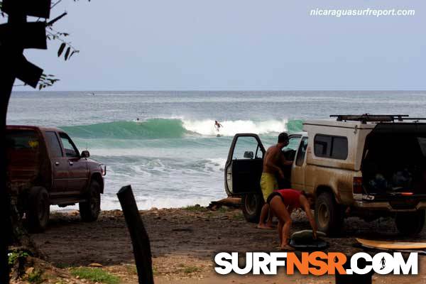 Surf Report for 10/04/2011