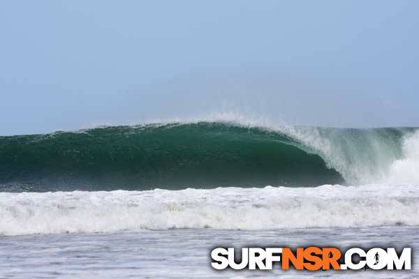 Surf Report for 04/06/2011