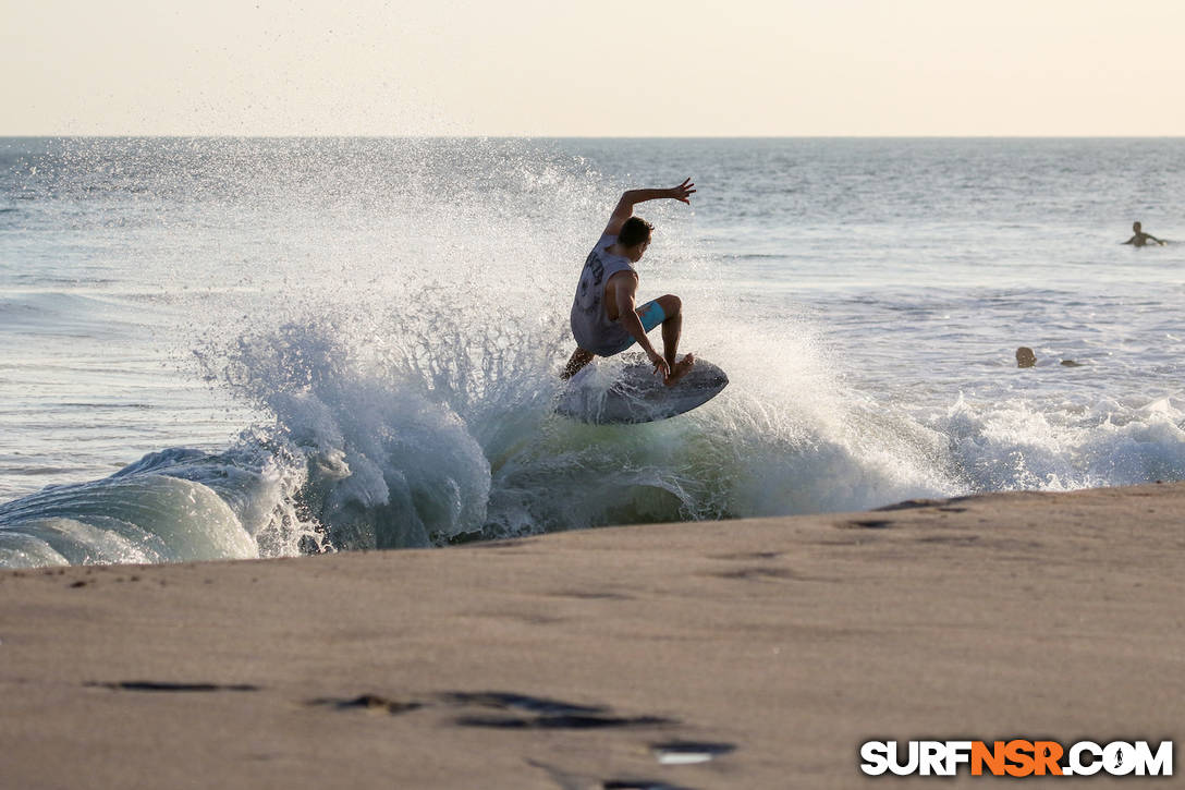 Nicaragua Surf Report - Report Photo 04/18/2018  11:10 PM 